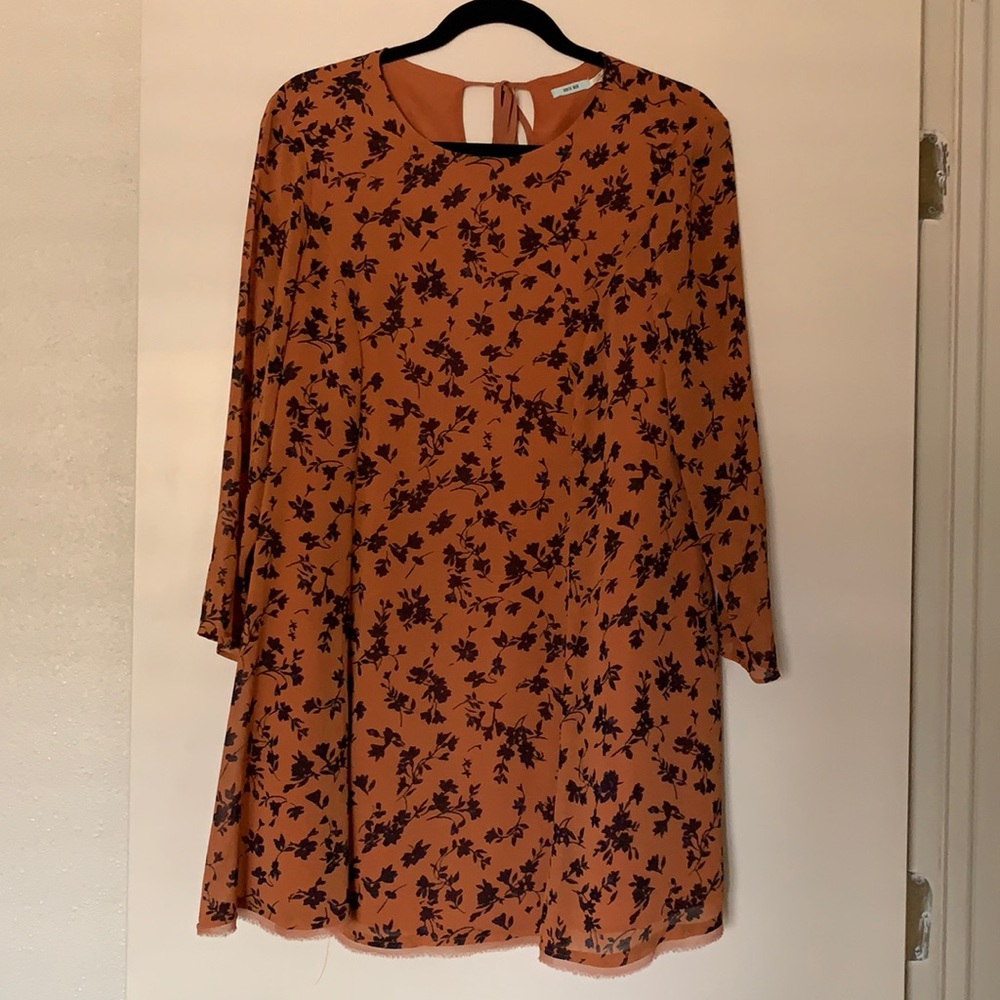 Cute orange light dress